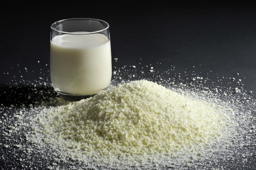 האם מותר לאכול אבקת חלב נכרי?