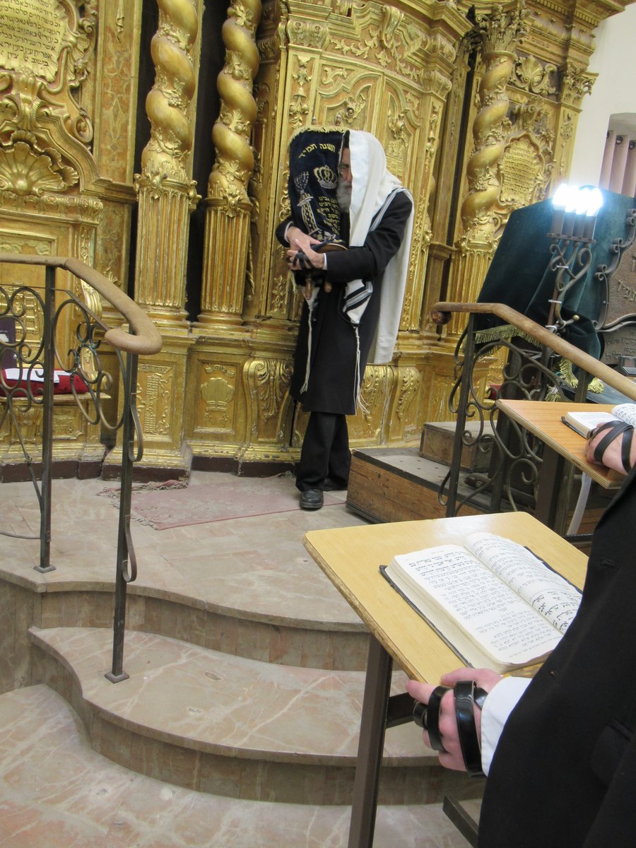 הגר"ש מרקוביץ התפלל עם ה'שונאים'. צפו