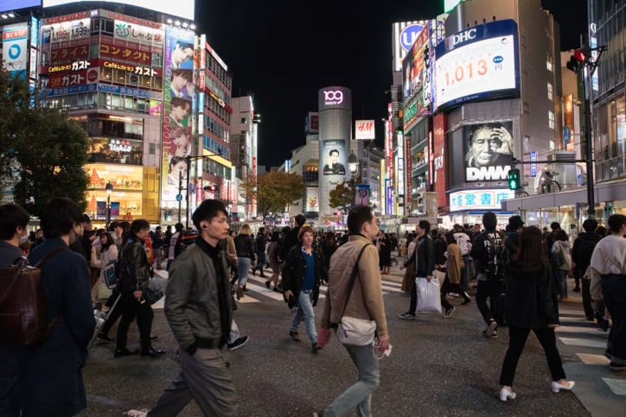 סיור דרך עדשת המצלמה ברחובות טוקיו