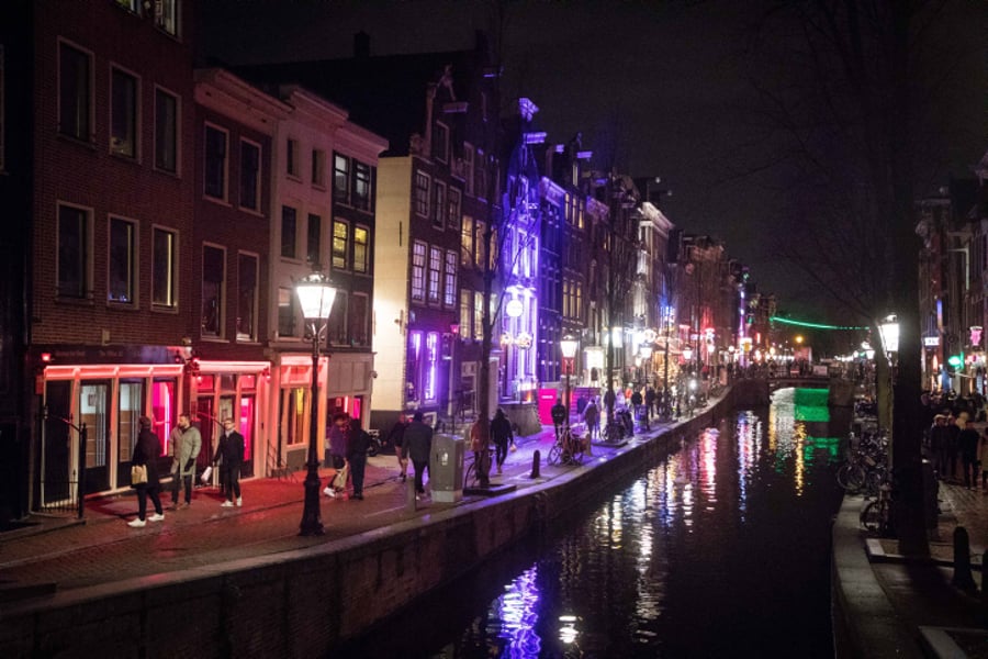 טיול לאמסטרדם דרך עדשת המצלמה • צפו
