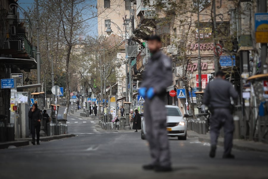 תיעוד: כך פעלו השוטרים לסגירת החנויות בירושלים