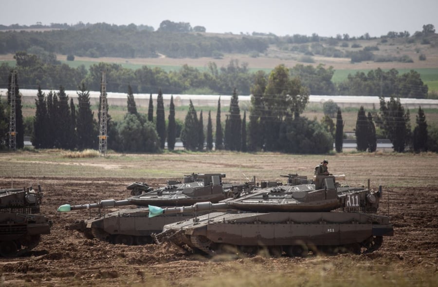 טנקים של צה"ל תקפו עמדות חמאס בעזה