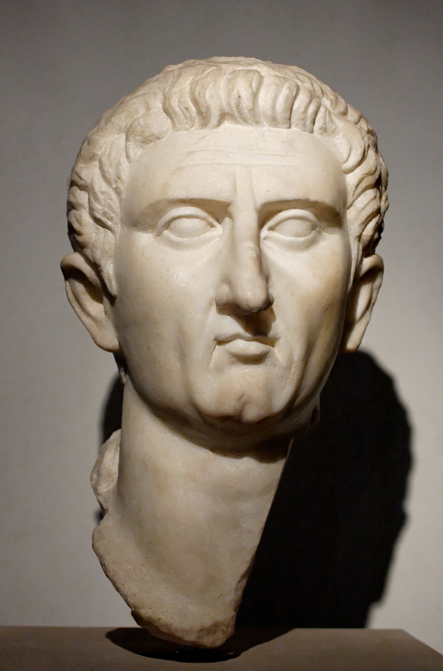הקיסר הרומאי מַרְקוּס קוֹקֶיוּס נֶרְוָוה שפגש בחז"ל ונענה לבקשתם להקל את המיסים