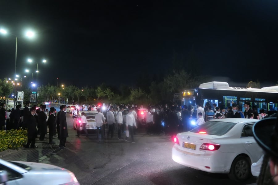 מאות הפגינו בביתר עילית נגד סגירת ת"תים
