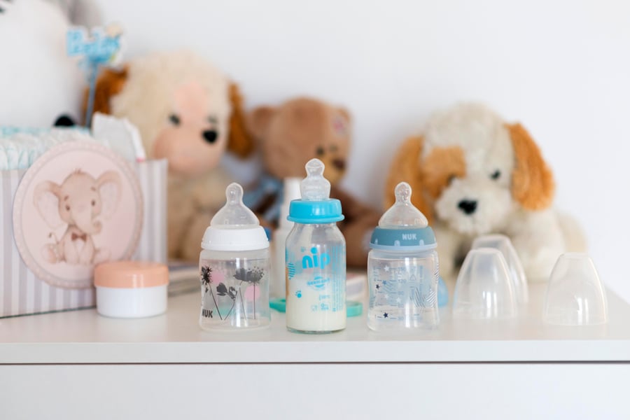 מותר לנקות מוצץ ופטמת בקבוק תינוק בשבת?