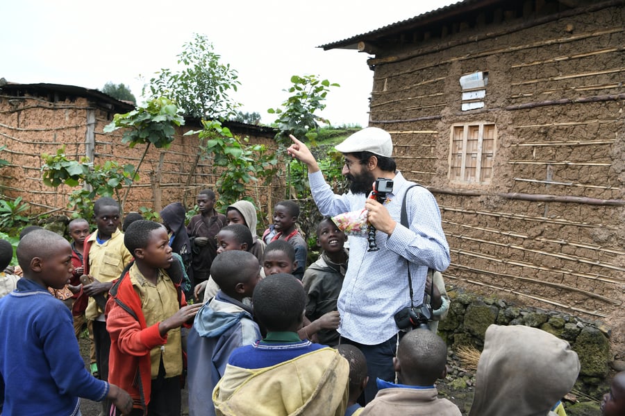 כשהצלם מאיר אלפסי ביקר ברואנדה; כך זה נראה