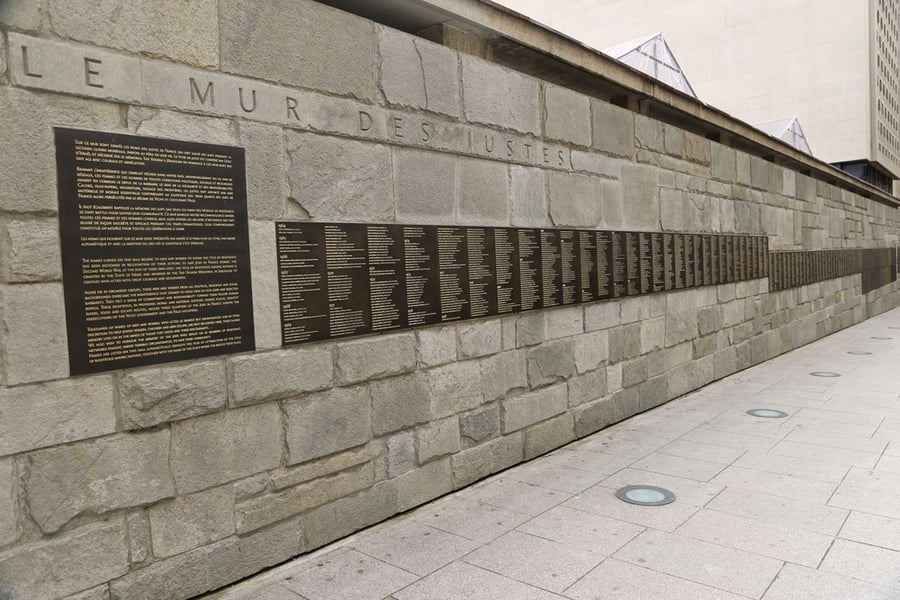 אנדרטת השואה בפריז