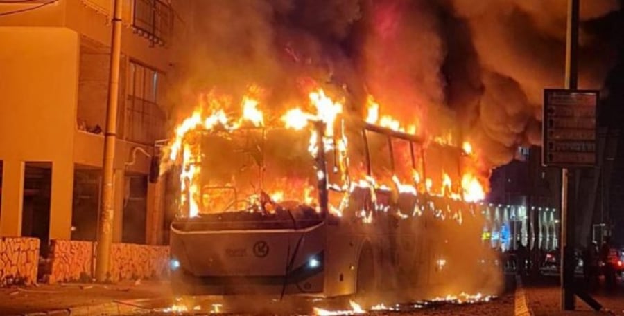 דרישה: ועדת חקירה על שריפת האוטובוס