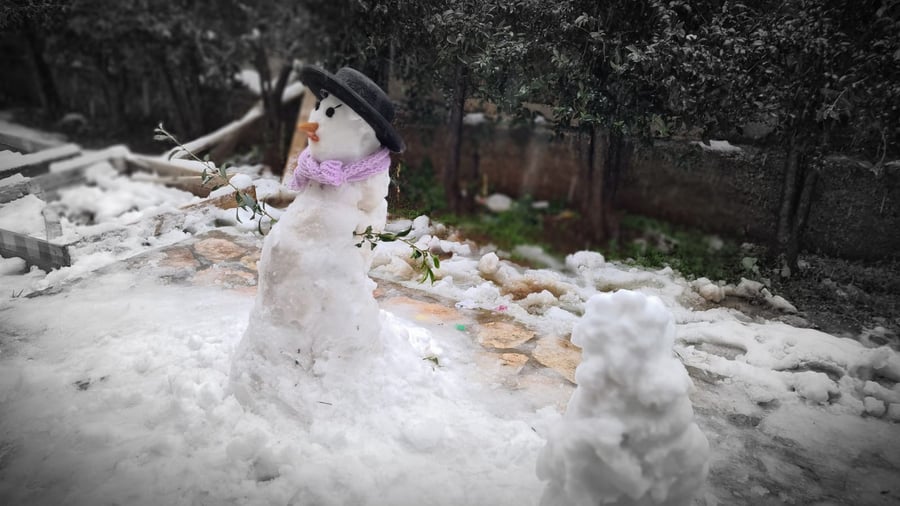 אלו הן בובות השלג של הילדים הירושלמים