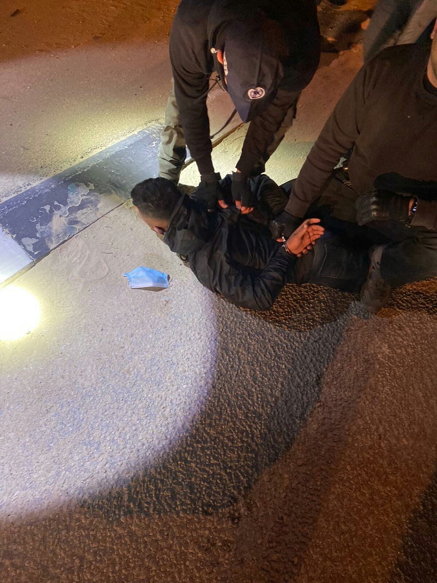 ארבעה גנבי 'מאזדה' נעצרו במחסום רנטיס