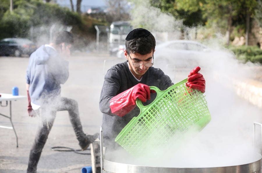 תיעוד: הכנות לחג הפסח בעיר הקודש צפת