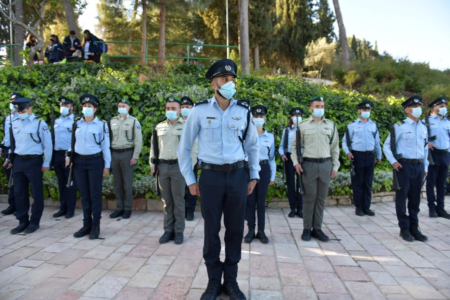 משטרת ישראל מתייחדת עם חלליה • שידור חוזר