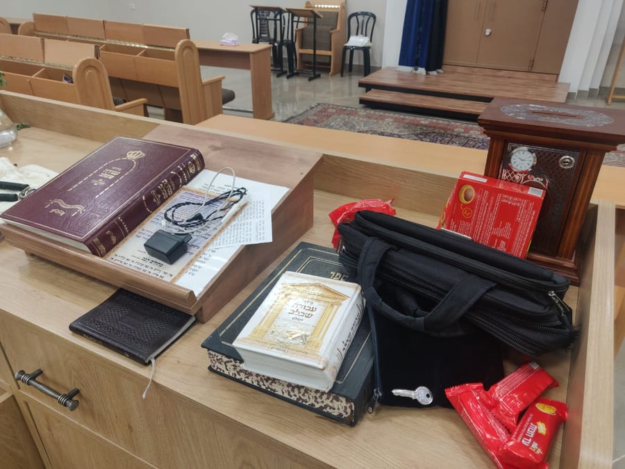 המתפללים הזדעזעו: אלמונים ביצעו וונדליזם בבית הכנסת