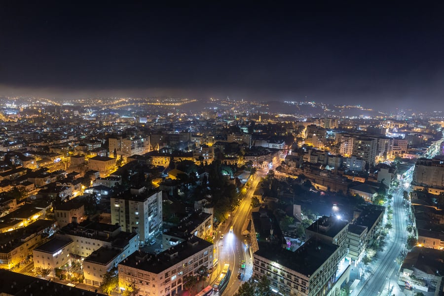 מרהיב: כך ירושלים נראית בלילה - מהאוויר