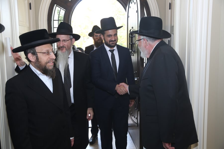 האדמו"ר מסקווירא נפגש עם הרבנים הראשיים של רוסיה ואיראן