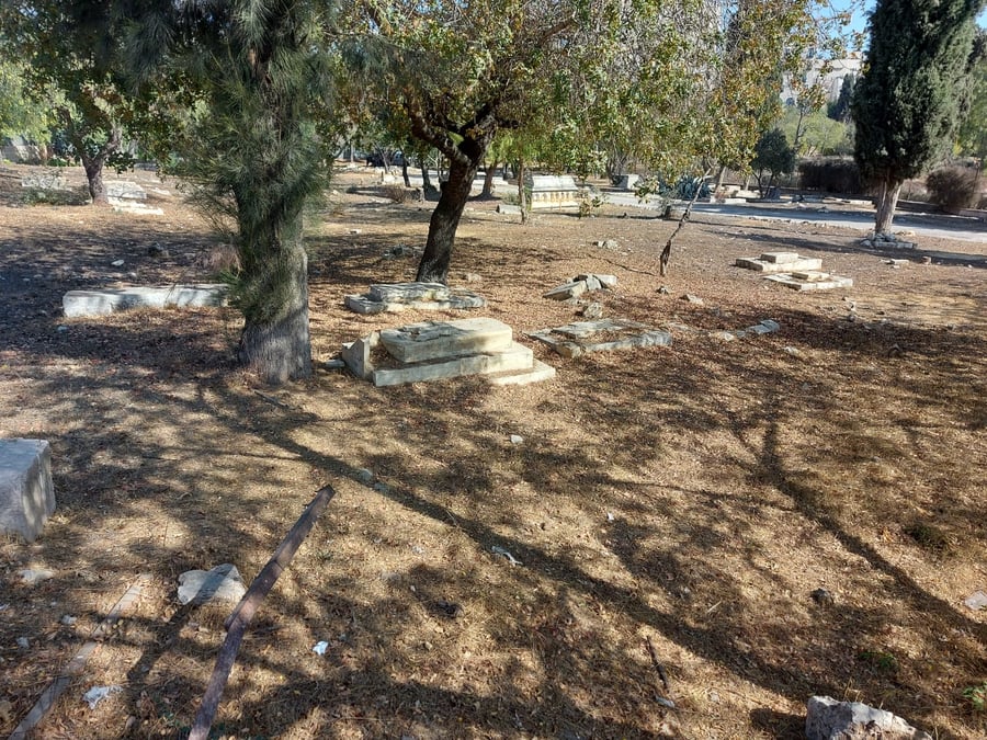 בלב העיר ירושלים: בית קברות עתיק ומוזר במיוחד