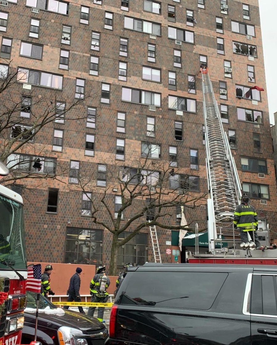 לפחות 19 הרוגים בשריפה בבניין בניו יורק