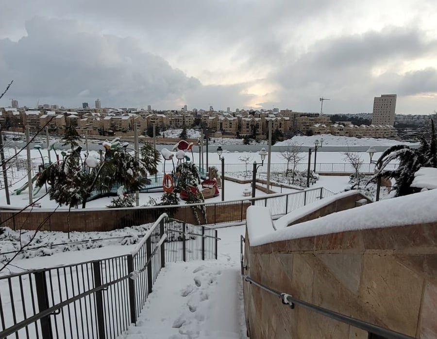 זווית אומנותית מיוחדת: השלג הזך בירושלים