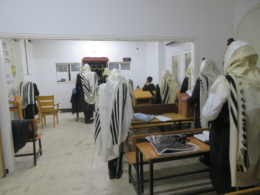 תלמיד החזו"א התפלל על מקומו בבית הכנסת ויצא לצפת