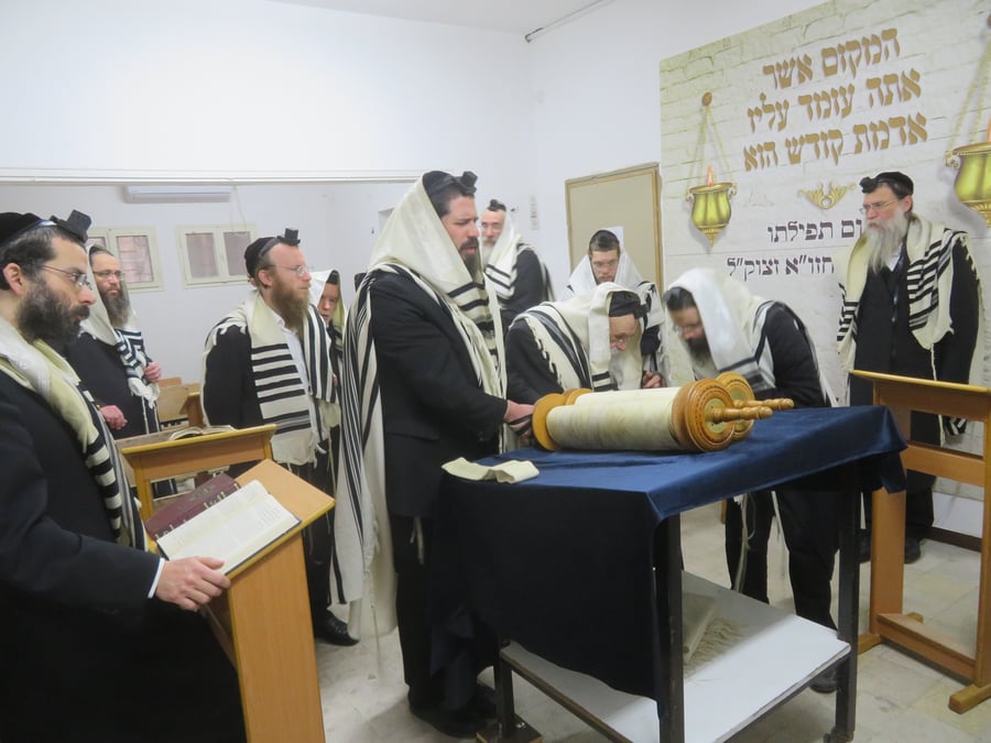 תלמיד החזו"א התפלל על מקומו בבית הכנסת ויצא לצפת