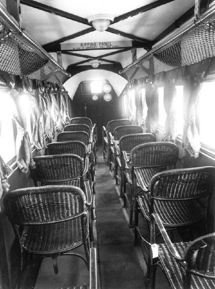 תא הנוסעים במטוס של חברת התעופה הבריטית 'אימפריאל'