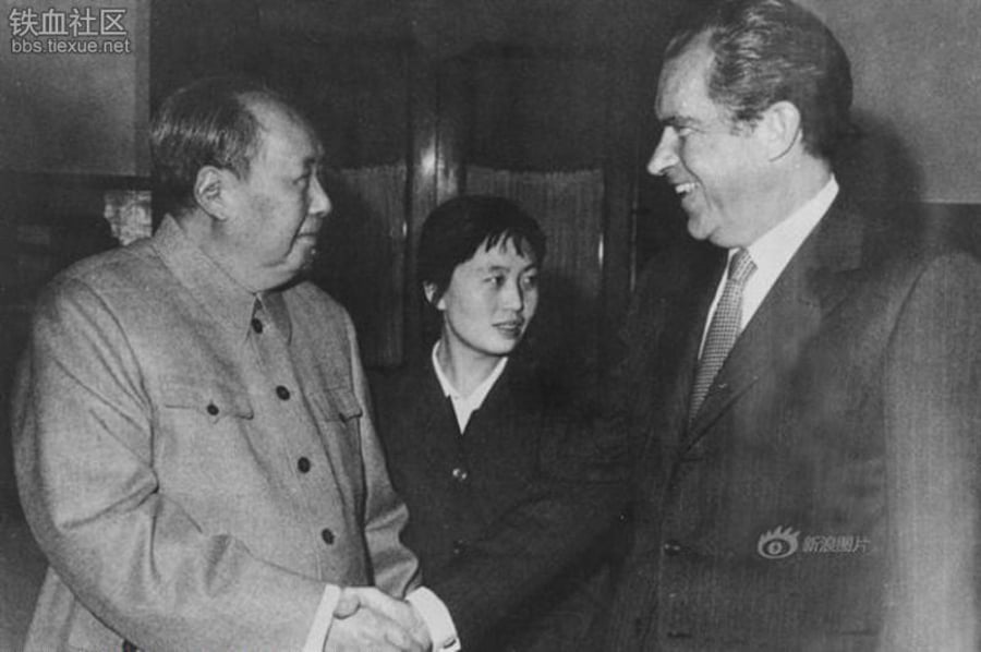 מאו עם נשיא ארה"ב ניקסון