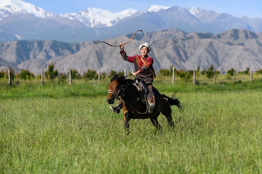 הצצה נדירה ומיוחדת למדינת קירגיזסטן • צפו