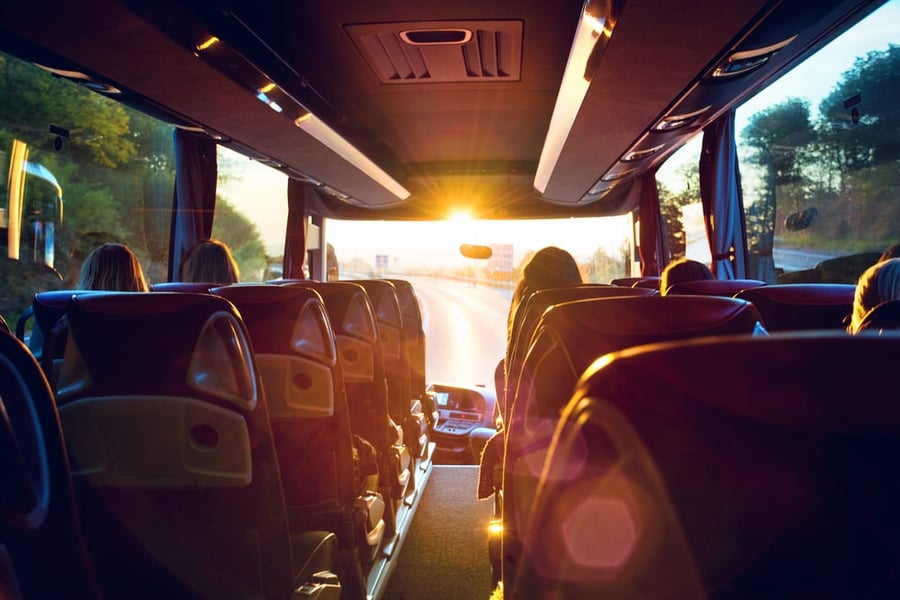 המושב האחורי באוטובוס | אילוסטרציה