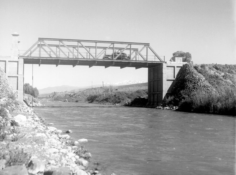 גשר בנות יעקב מעל נהר הירדן, בשנת 1937