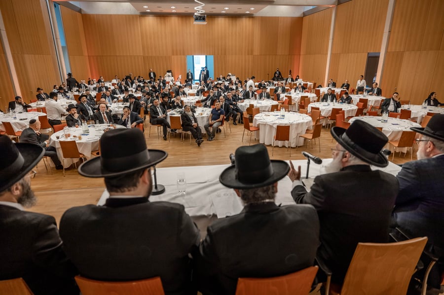 אלי איטקין מגיש: 350 רבנים התכנסו במינכן