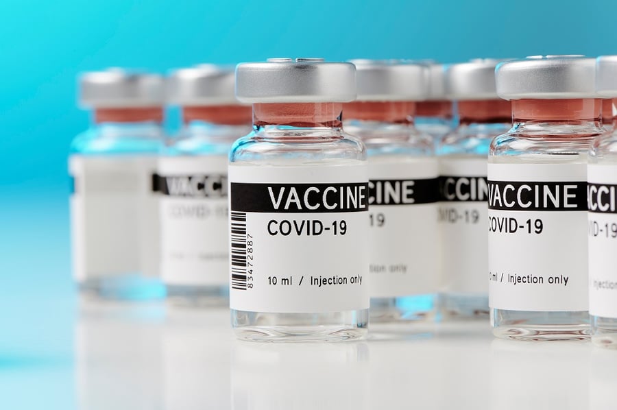 בקבוקוני חיסונים נגד קורונה