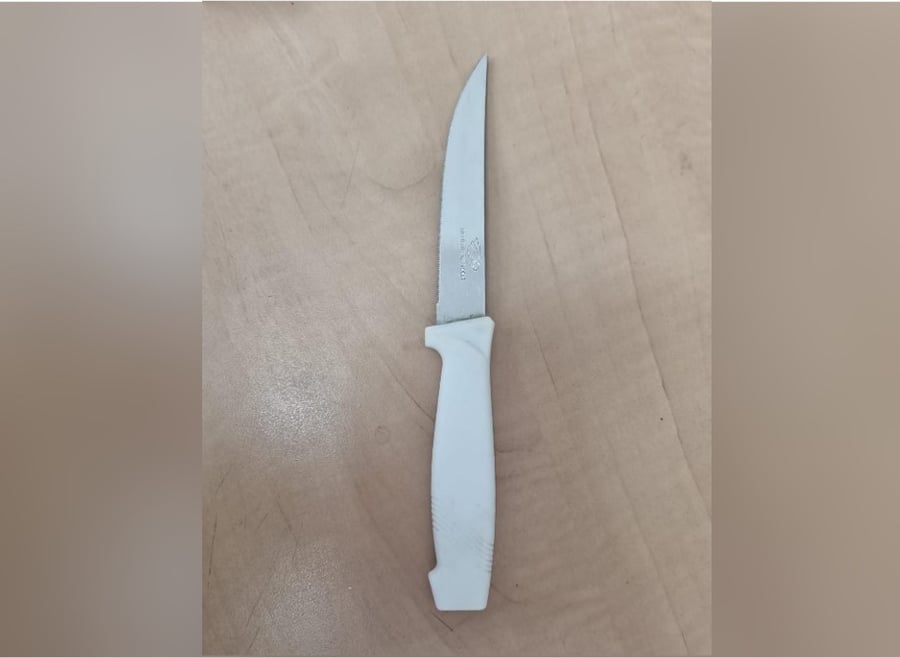 הסכין שנמצאה אצל הפלסטיני