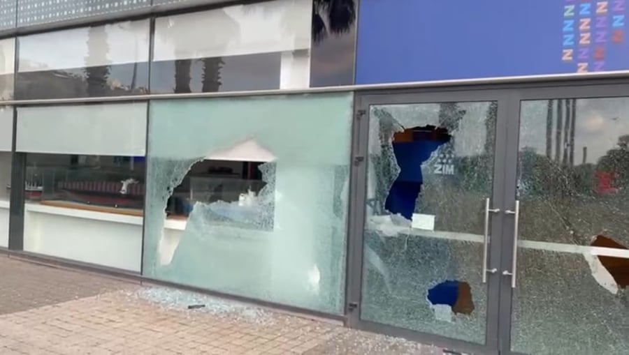 מעצר בחיפה: הסתכסך עם החברה והחל להרוס את הבניין