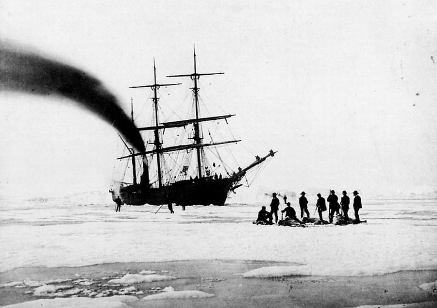 משלחת מאוסטריה לקוטב הצפוני, בתמונה קבוצתית במפרץ מלוויל שבגרינלנד