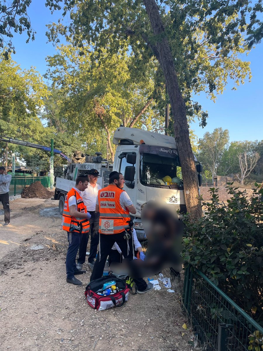 משאית הידרדרה בספארי ברמת גן; שלושה נפצעו