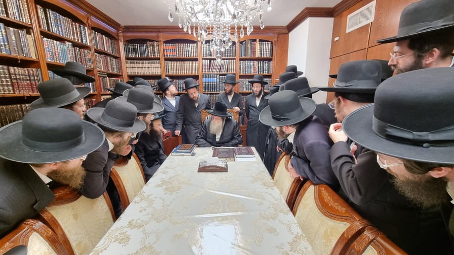 אברכי גור מערד נבחנו בבתיהם של גדולי הרבנים