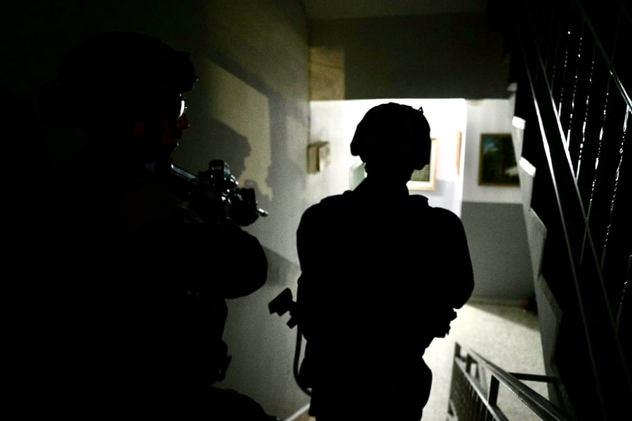 כוחות הביטחון עצרו 12 מבוקשים בחשד לפעילות טרור