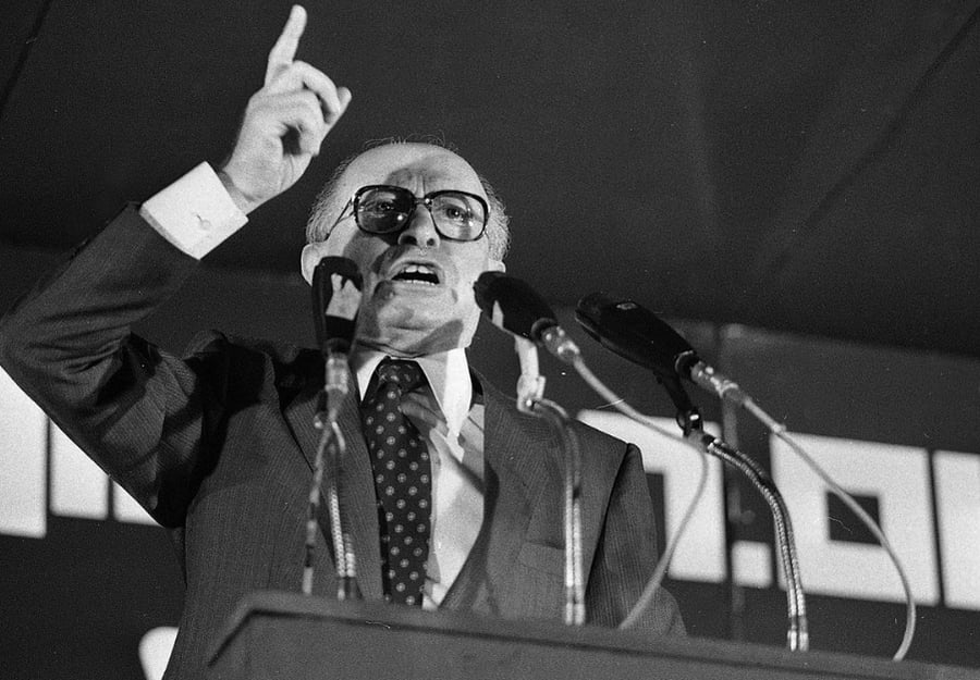 בגין בנאום בחירות ב-1981