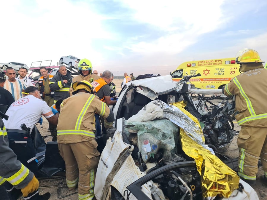 גבר ואשה נהרגו בתאונה קשה בכביש הערבה