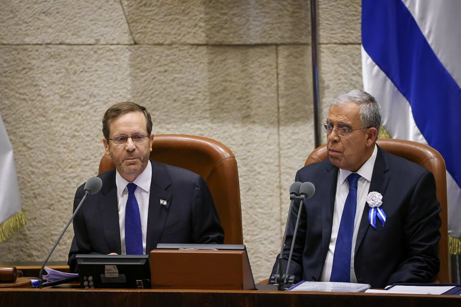 יו"ר הכנסת לוי והנשיא הרצוג בישיבת הפתיחה החגיגית