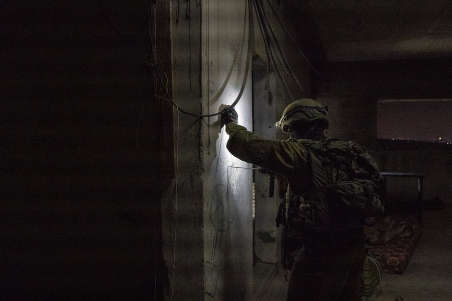 כוחות הביטחון מיפו את בית המחבל מהפיגוע באריאל | תיעוד