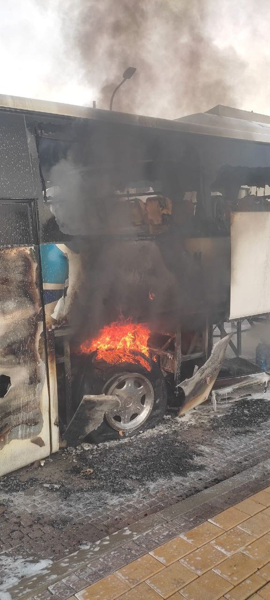 בשתי ערים בצפון: נשרפו בלילה אוטובוסים של הסעת תלמידים