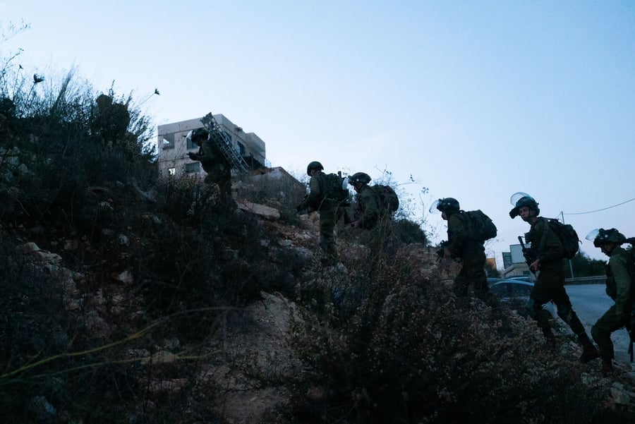 חיילי צה"ל נכנסו לכפרים ביו"ש ועצרו 10 מבוקשים | תיעוד