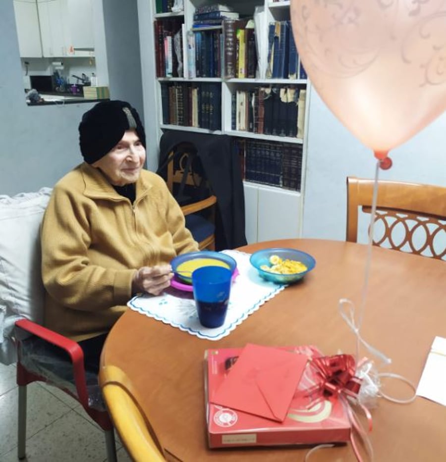 סבתא דבורה ע"ה, ביום הולדת 100