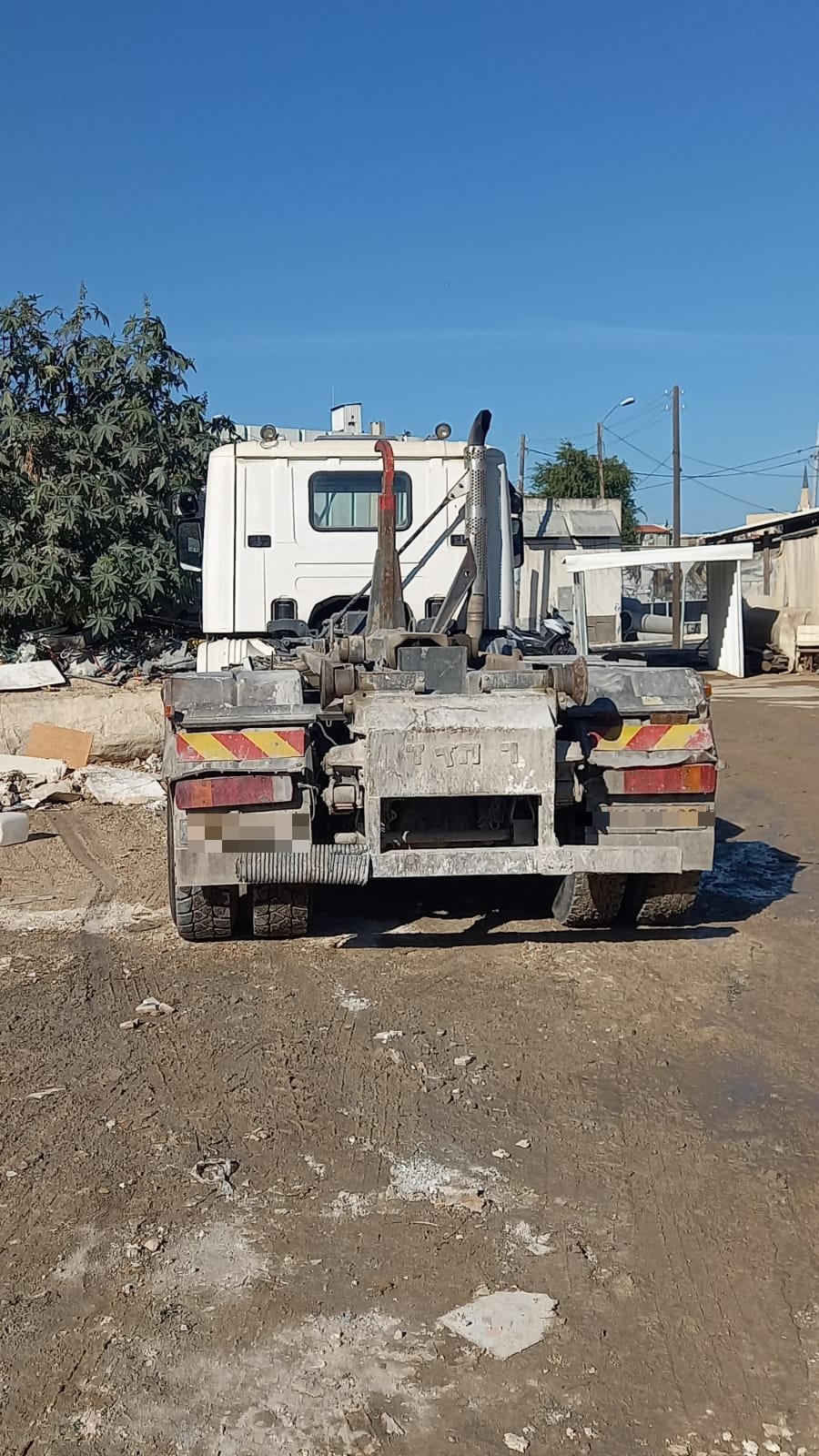 שני חשודים נחקרו: הקימו תחנת פסולת פיראטית בתל אביב