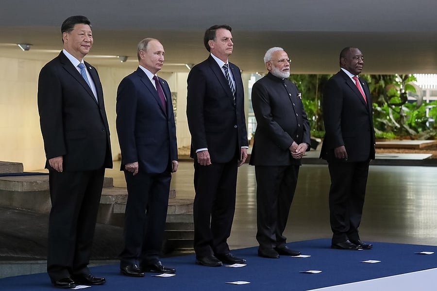 לצד ראש ממשלת הודו, נשיא ברזיל, נשיא רוסיה ונשיא סין