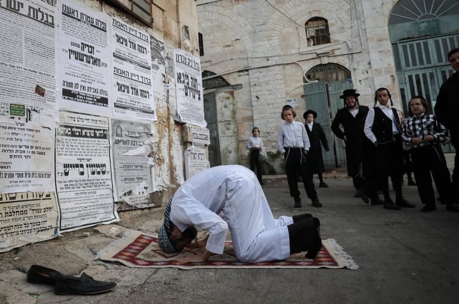 תמונת השבוע: כשצעיר ירושלמי מתחפש למוסלמי - בשביל הר הבית