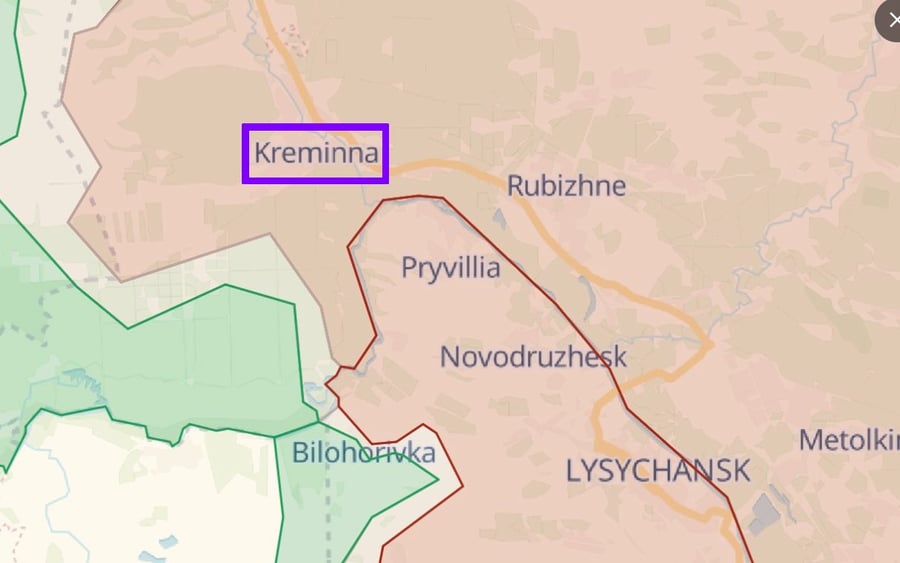 בסגול: העיירה האסטרטגית | באדום: השטח בו מחזיקה רוסיה | בירוק: השטח בו מחזיקה אוקראינה
