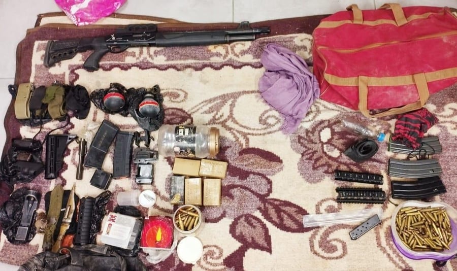 מחבל ניסה לחטוף נשק מחייל - ונורה; 12 מבוקשים נעצרו