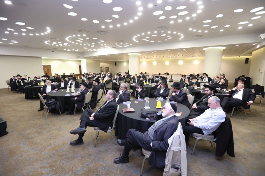 גדולי ישראל השתתפו בכינוס לחיזוק הכשרות שע״י בד״ץ OU